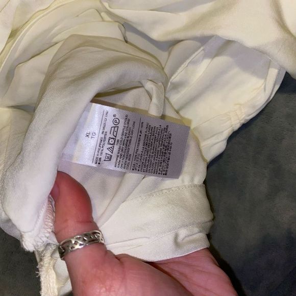 Banana Republic NWT One Shoulder White Blouse Size XL, MSRP $55 - Picture 5 of 11